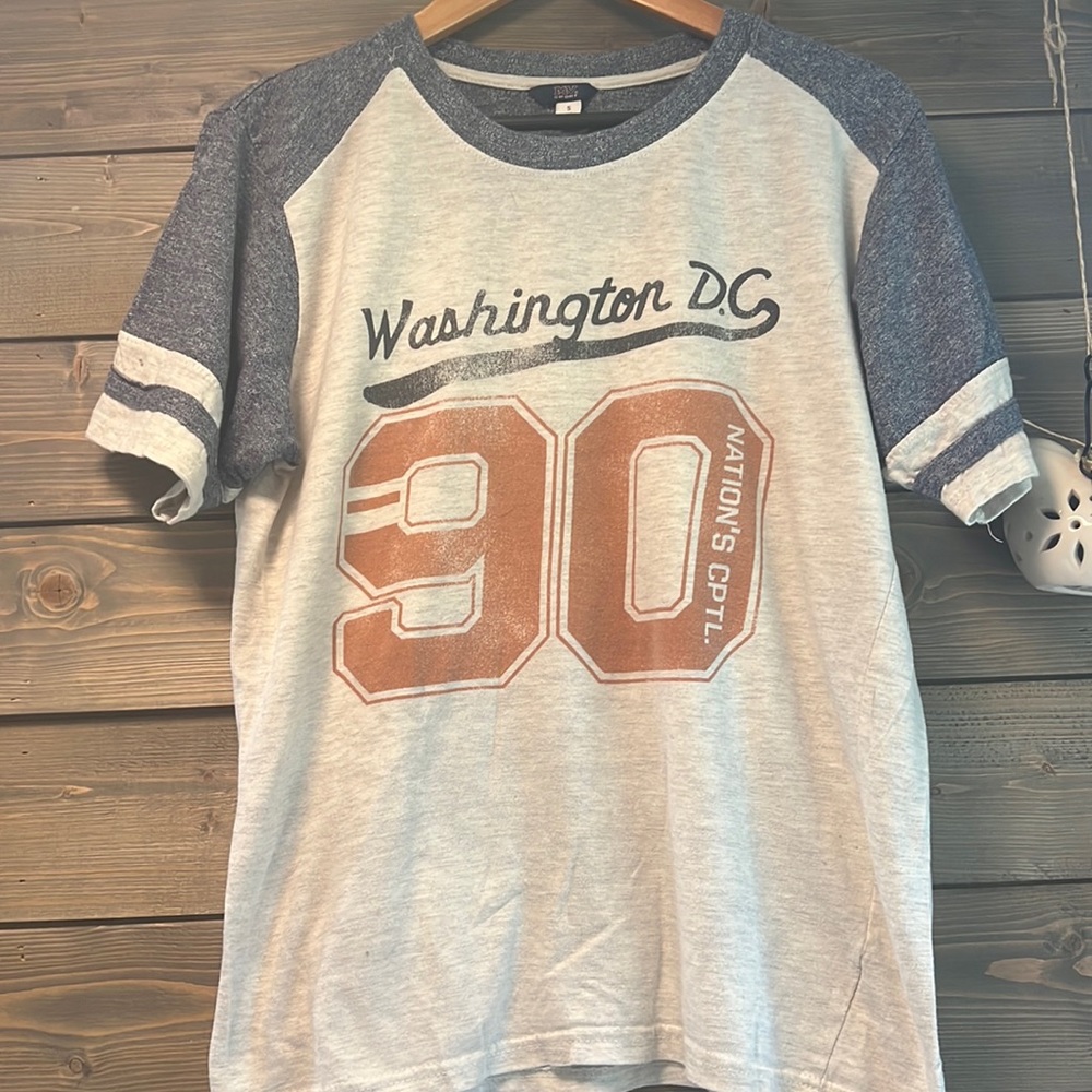 Unisex Vintage DC Athletic T-shirt S